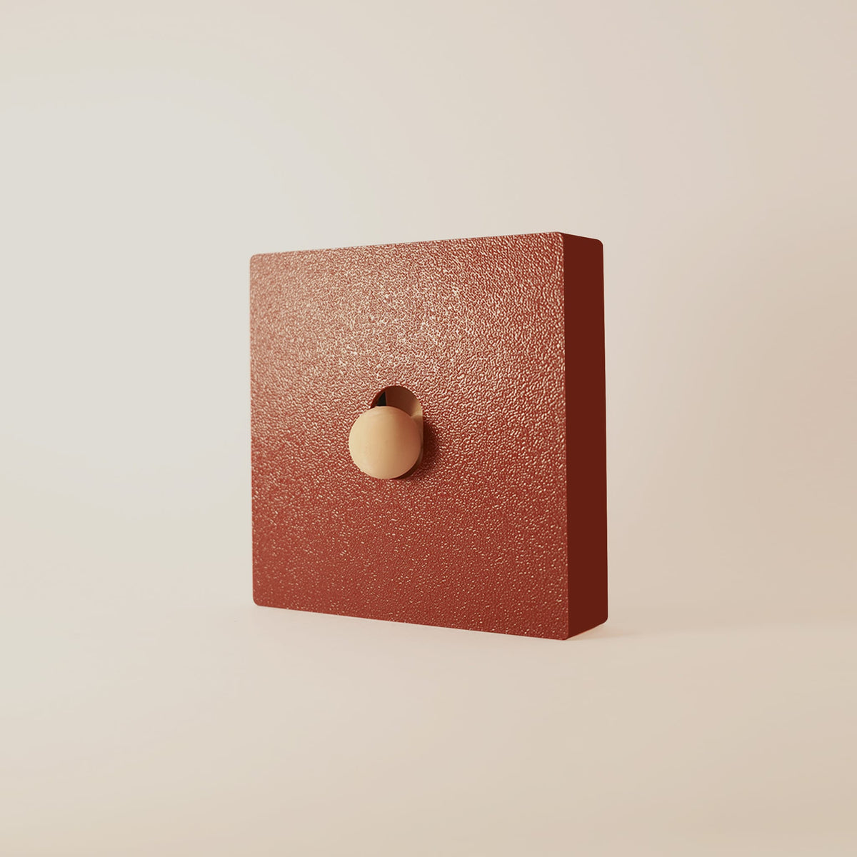 Cache interrupteur Érable monobloc rouge érable, façade et cadre en une seule pièce, bouton beige
