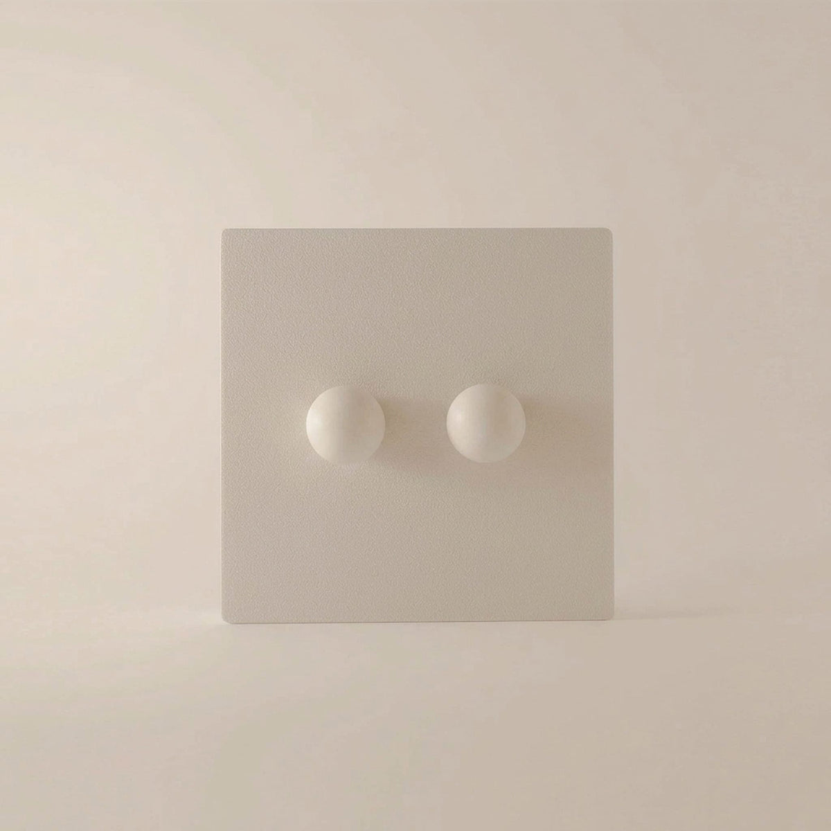 Cache interrupteur double monobloc Coco blanc, vue de face, Kovr